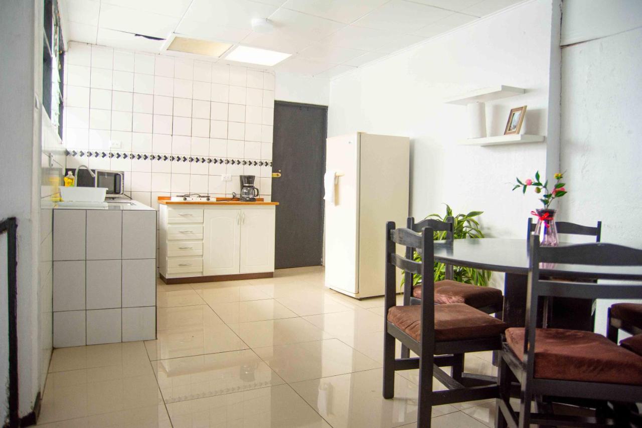 5 Min From The Airport - Perfect Stop Αλαχουέλα Εξωτερικό φωτογραφία